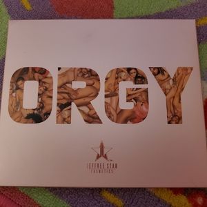 Jeffree star neutral eyeshadow palette